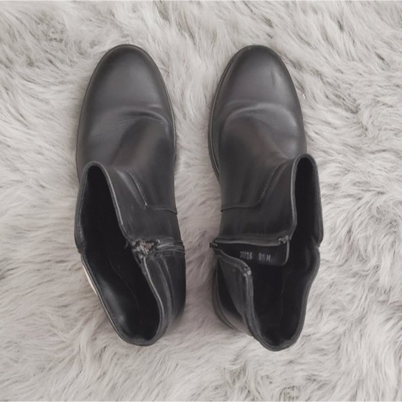 Rare La Canadienne Classic "Shelby" Ankle Boot- Like New- 8.5M - Picture 4 of 16